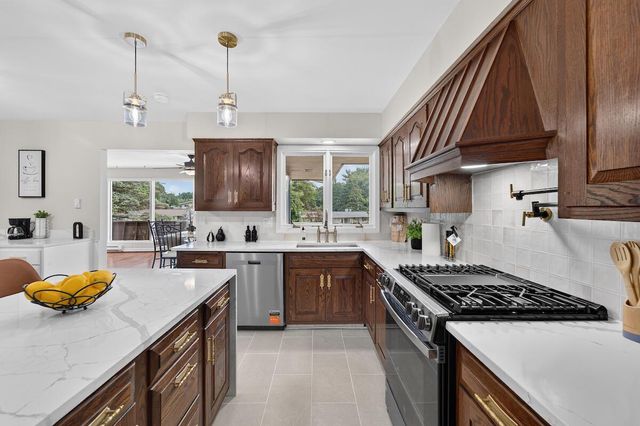 1408 94th AVENUE, Kenosha, WI 53144