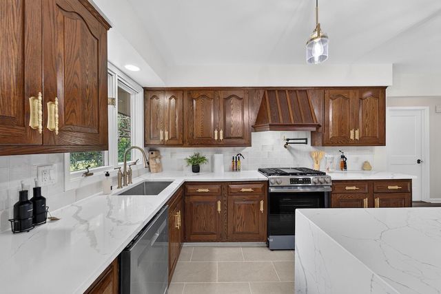 1408 94th AVENUE, Kenosha, WI 53144