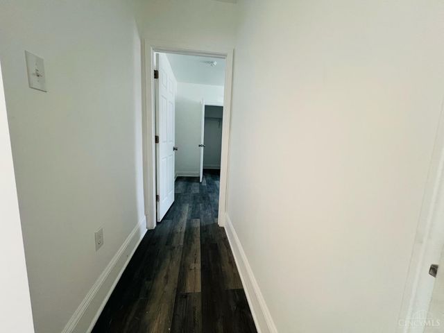 10 Clinton Springs Lane, Cincinnati, OH 45217