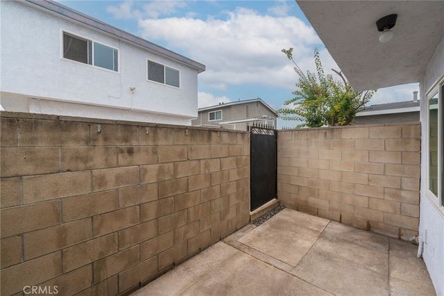 2306 Delaware B, Huntington Beach, CA 92648