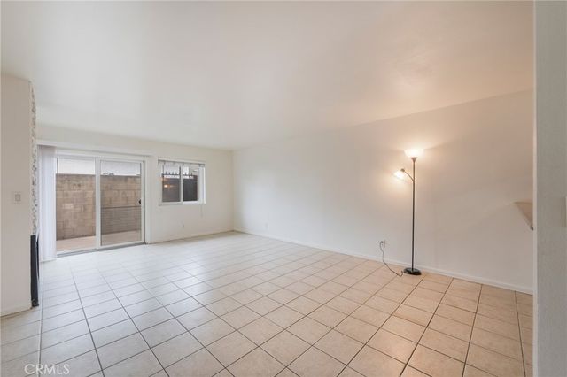2306 Delaware B, Huntington Beach, CA 92648
