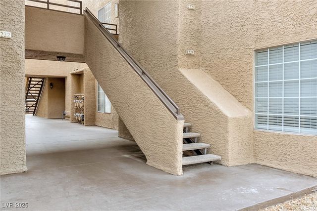 2200 South Fort Apache Road 2223, Las Vegas, NV 89117