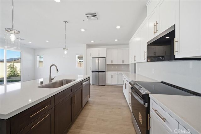 44273 Homestead Street, Lancaster, CA 93535