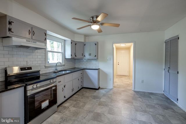 317 TIMBERLINE DR, Mount Laurel, NJ 08054