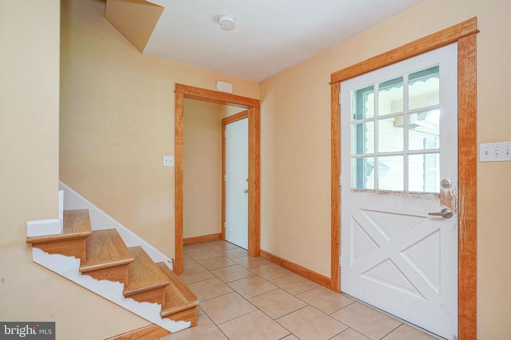 4 ANVIL CT, Cherry Hill, NJ 08003