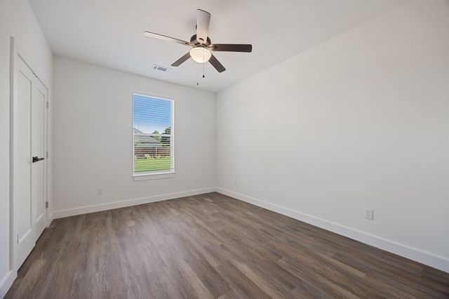 181 County Road 4757, Rhome, TX 76078