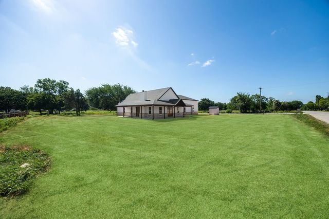 181 County Road 4757, Rhome, TX 76078