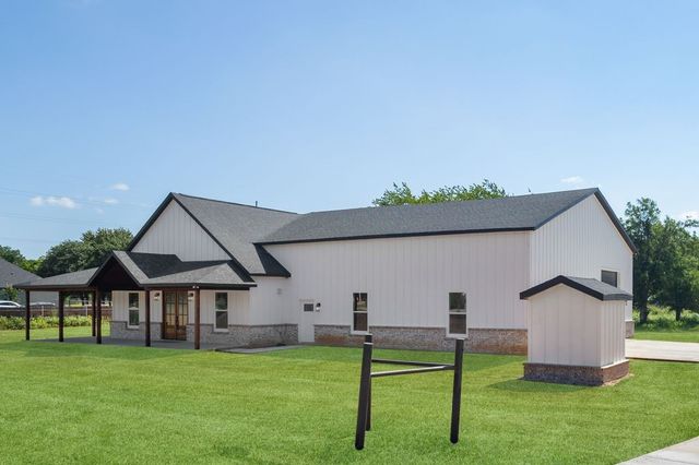 181 County Road 4757, Rhome, TX 76078