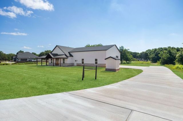 181 County Road 4757, Rhome, TX 76078