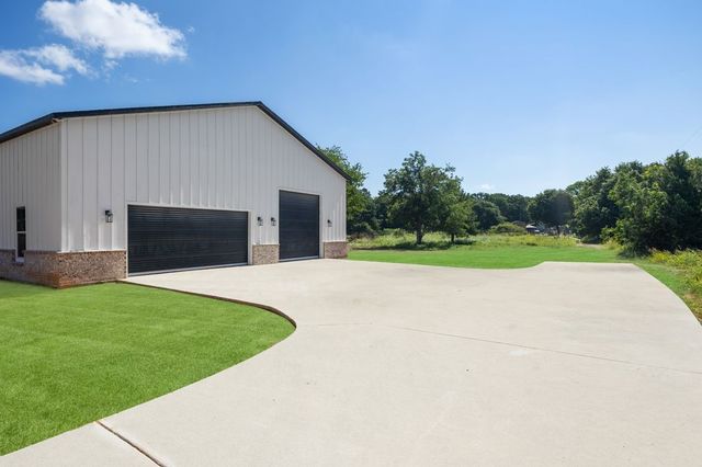 181 County Road 4757, Rhome, TX 76078