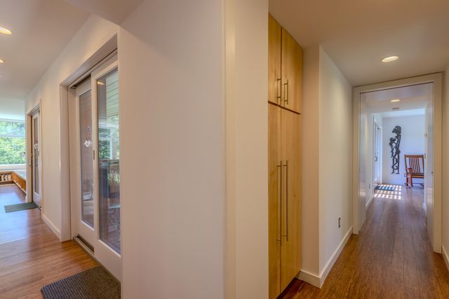 691 Black Bear Road, Jamaica, VT 05343