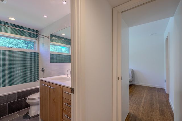 691 Black Bear Road, Jamaica, VT 05343