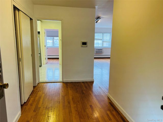 99-10 60th Avenue 5F, Corona, NY 11368