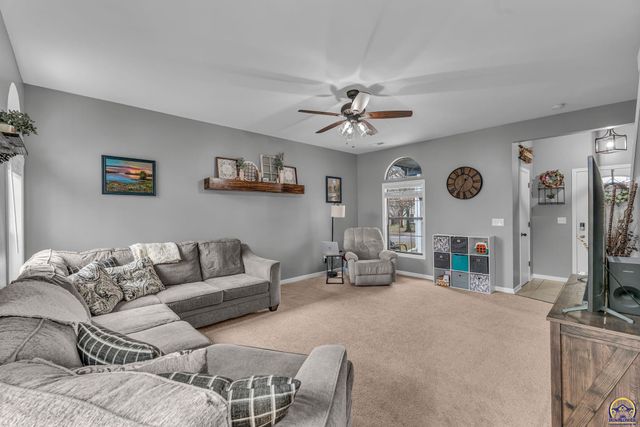 1909 E 25th TER, Lawrence, KS 66046