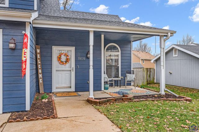1909 E 25th TER, Lawrence, KS 66046