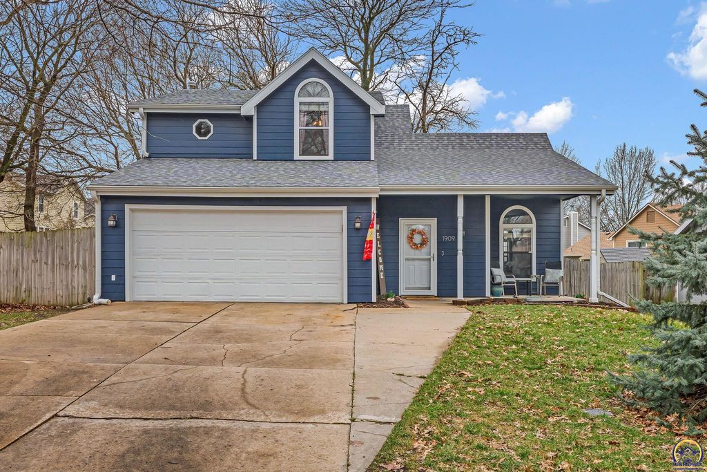 1909 E 25th TER, Lawrence, KS 66046