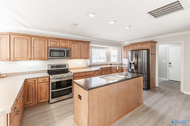 146 Manor House Drive, Huntsville, AL 35811