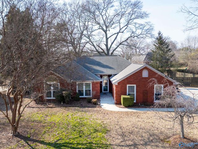 146 Manor House Drive, Huntsville, AL 35811