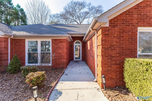 146 Manor House Drive, Huntsville, AL 35811