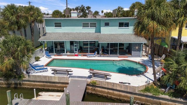 225 116TH AVENUE 225C, Treasure Island, FL 33706