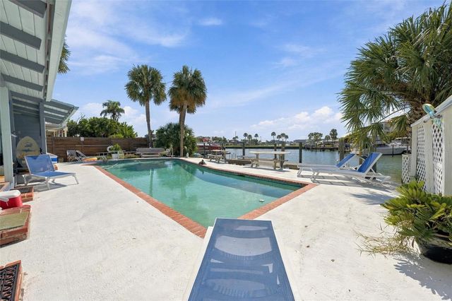 225 116TH AVENUE 225C, Treasure Island, FL 33706
