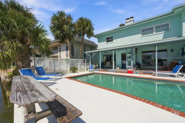 225 116TH AVENUE 225C, Treasure Island, FL 33706