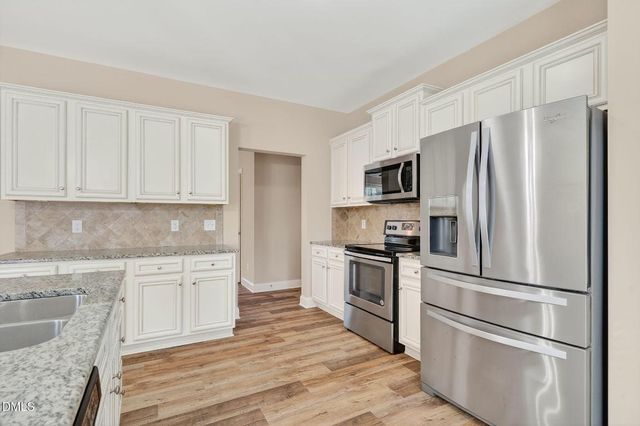 118 Landlocked Circle, Angier, NC 27501