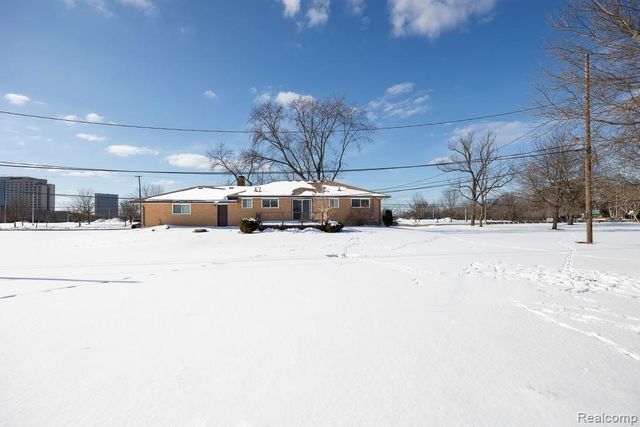 3268 Livernois Road, Troy, MI 48083