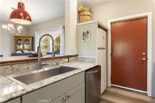 10075 El Capitan Way, Kelseyville, CA 95451