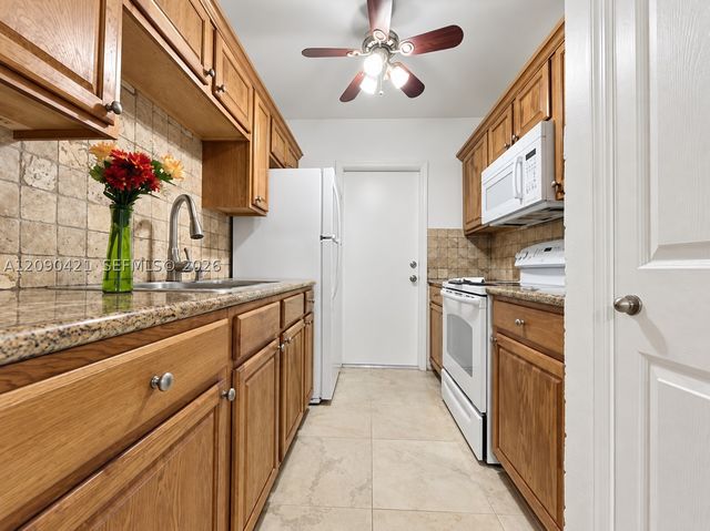 1420 Atlantic Shores Blvd 339, Hallandale Beach, FL 33009