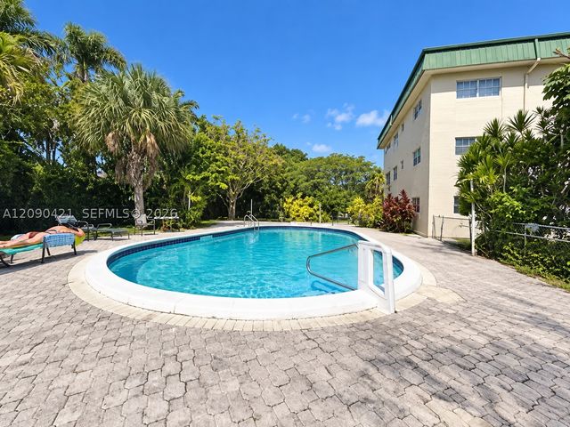 1420 Atlantic Shores Blvd 339, Hallandale Beach, FL 33009