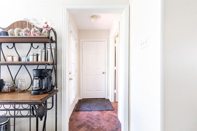 910 Kings Court, Duncanville, TX 75137