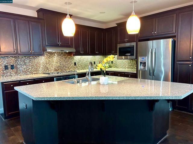 3373 Central Pkwy, Dublin, CA 94568