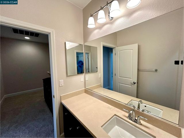 3373 Central Pkwy, Dublin, CA 94568
