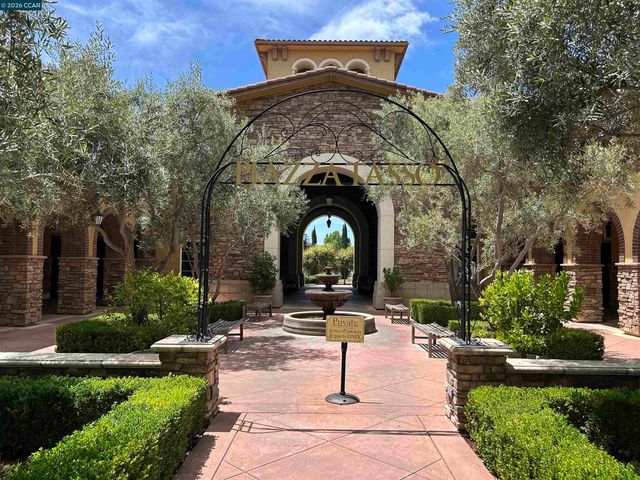 3373 Central Pkwy, Dublin, CA 94568