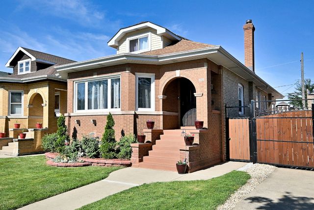 2924 N LINDER Avenue, Chicago, IL 60641