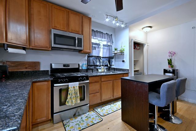 2924 N LINDER Avenue, Chicago, IL 60641