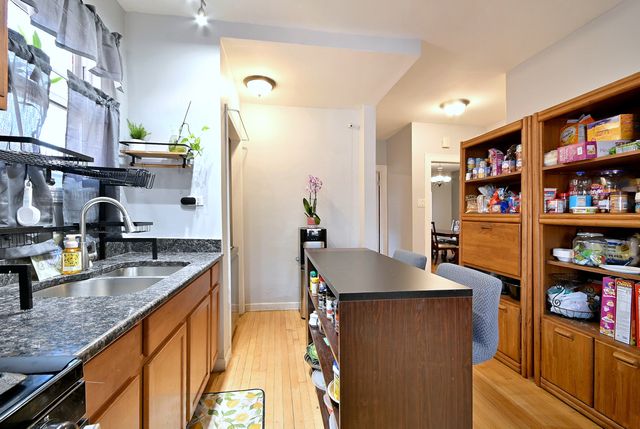 2924 N LINDER Avenue, Chicago, IL 60641