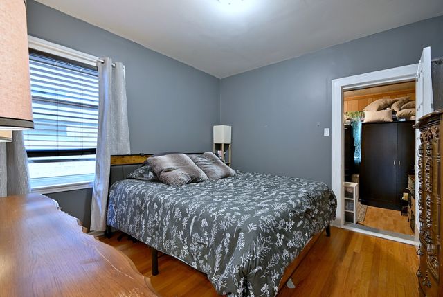 2924 N LINDER Avenue, Chicago, IL 60641