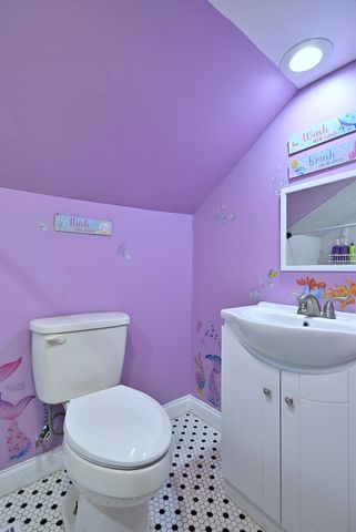2924 N LINDER Avenue, Chicago, IL 60641