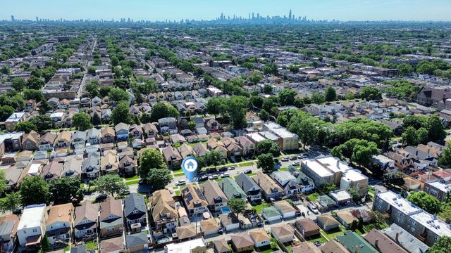 2924 N LINDER Avenue, Chicago, IL 60641
