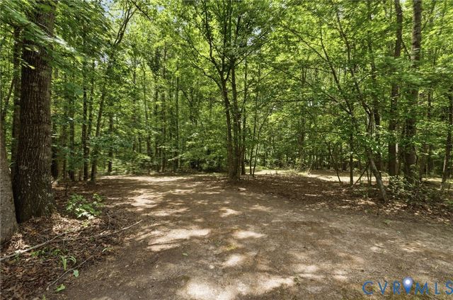 2065 Garrett Ln, Powhatan, VA 23139