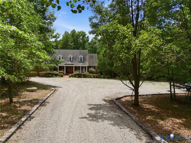2065 Garrett Ln, Powhatan, VA 23139
