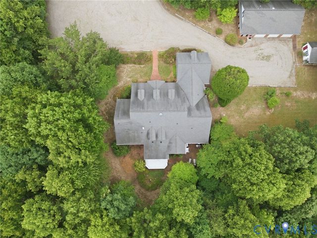 2065 Garrett Ln, Powhatan, VA 23139
