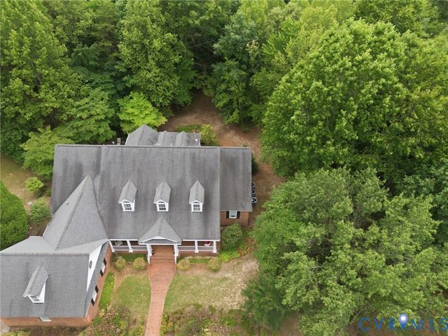 2065 Garrett Ln, Powhatan, VA 23139