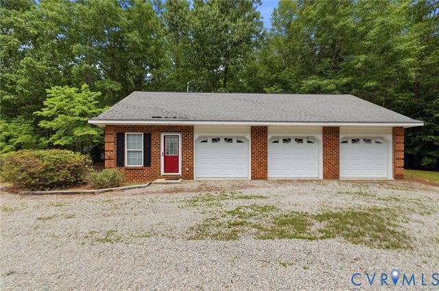 2065 Garrett Ln, Powhatan, VA 23139