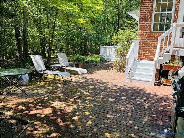 2065 Garrett Ln, Powhatan, VA 23139