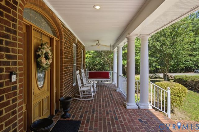 2065 Garrett Ln, Powhatan, VA 23139