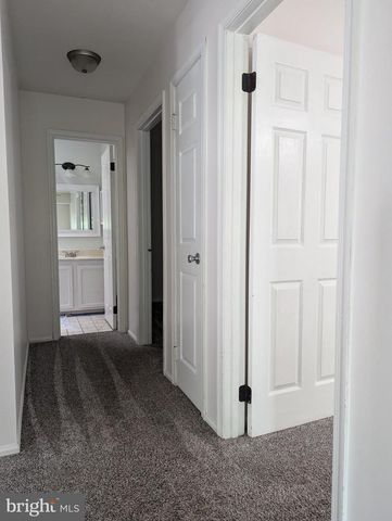 3087 FENNEGAN CT, Woodbridge, VA 22192