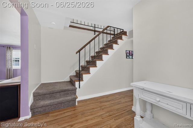 4672 Argyle Drive, Troy, MI 48085